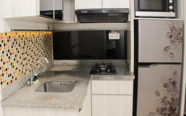 Warm And Enjoy Living 2Br At Springlake Summarecon Bekasi Apartment