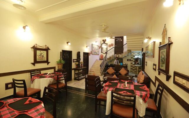 OYO 8844 Meadows Inn