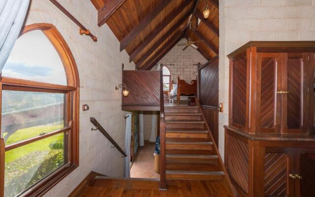 Clarendon Forest Retreat