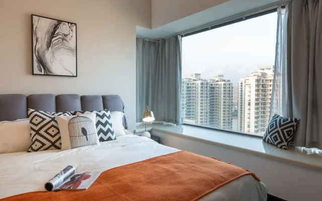 Locals Boutique Apartment Huafa Plaza 38