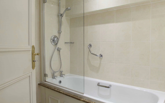 Macdonald New Blossoms Hotel, Chester