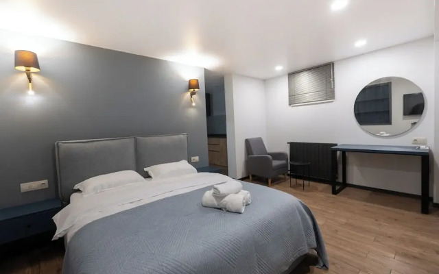 Stones Throw Apartments