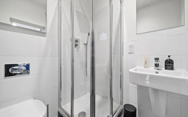 Central Stevenage Luxury 2 Bed Apartment