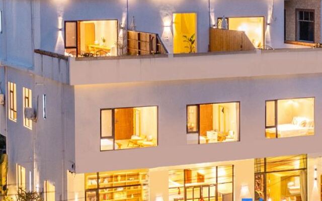 Wanning Riyuewan Flower Romantic Homestay