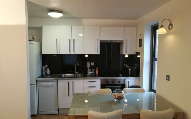 Private Estate City Apartment