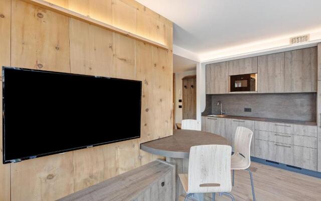 Wood Mountain Planet Suite House