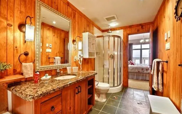 Altitude by Tremblant Sunstar