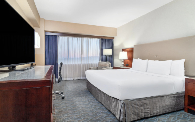 Crowne Plaza Los Angeles Harbor Hotel by IHG