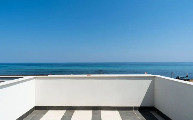 Lolita s Beachfront Loft