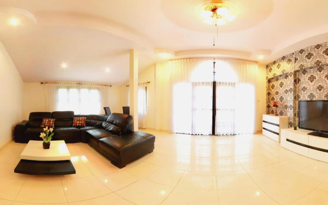 Baan Dusit Pattaya Park