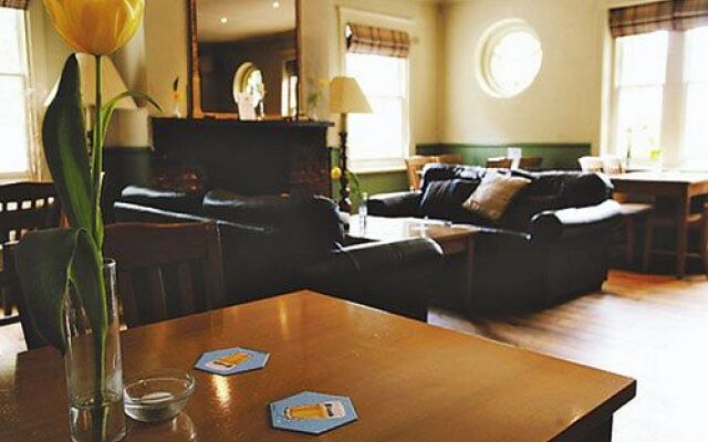 The Bull Hotel Maidstone/Sevenoaks