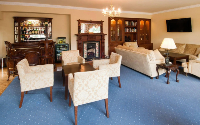 Old Weir Lodge