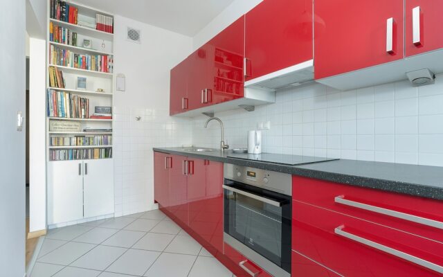 Studio With Balcony Poznań by Renters