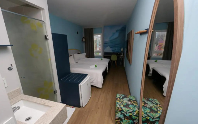 Delphin Surf Hotel