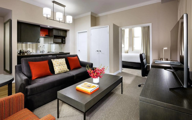One King West Hotel & Residence