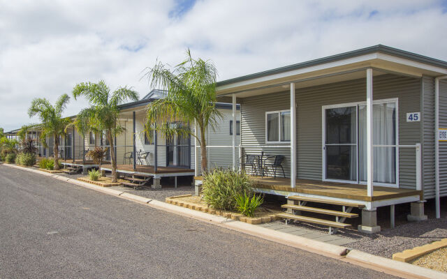 Sundowner Cabin  Tourist Park