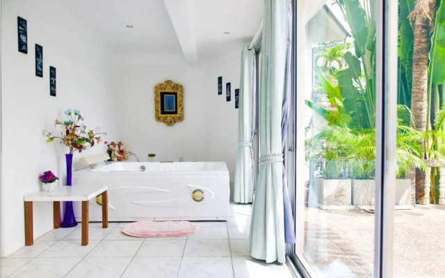 Beachfront Sea View Pool Villa