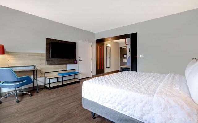 Tru by Hilton Lithia Springs