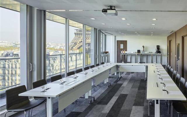 Pullman Paris Tour Eiffel Hotel