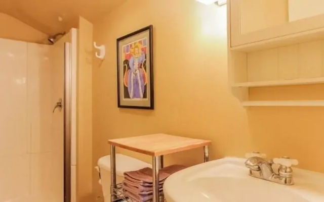 Hummingbird - One Bedroom Apartment, Sleeps 2
