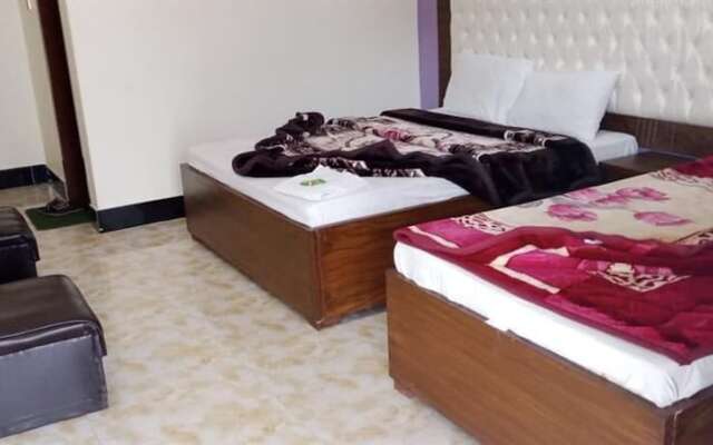 Mezban Hotel & Restaurant