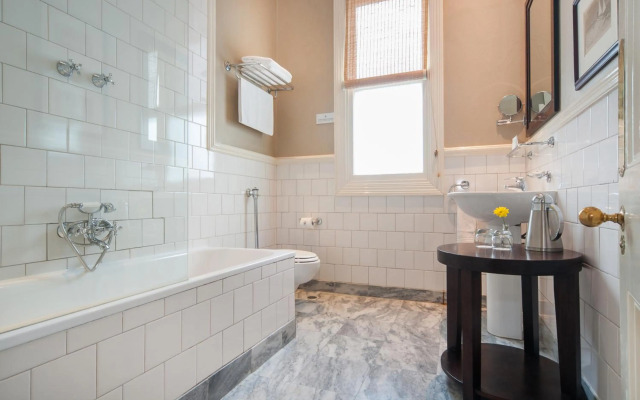 Quarters Hotel Florida Road