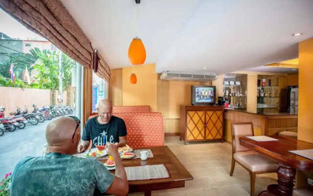 Eastiny Bella Vista Hotel & Residence
