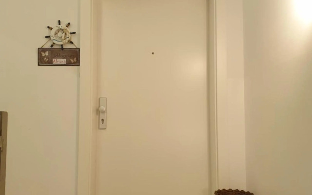 Sunny and spacious apartment near city centre