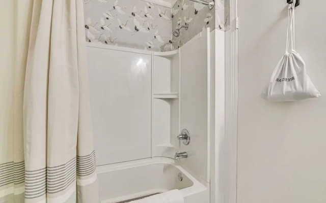 Downtown Albany Vacation Rental - Chic & Walkable!