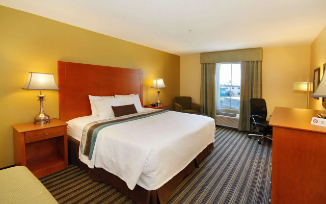 Best Western Plus Seawall Inn & Suites By The Beach