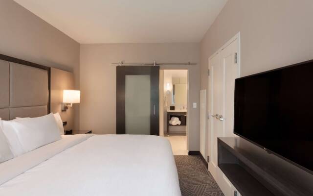 Embassy Suites By Hilton Kansas City Olathe