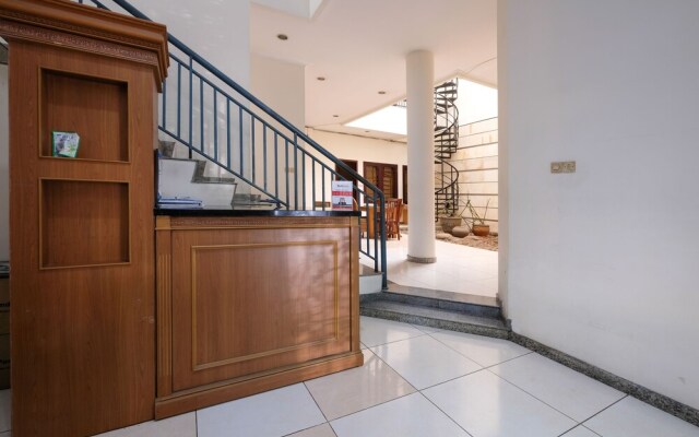 RedDoorz Plus near Simpang Lima