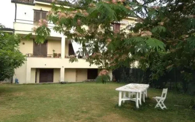 B&B Il Glicine Di Basiglio