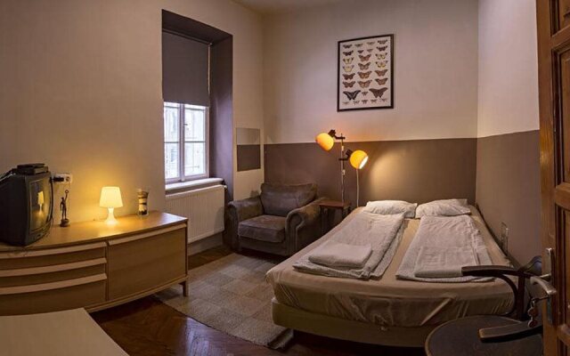 Santico Art Hotel and Hostel
