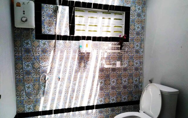 Nisarine Homestay @ Koh Klang