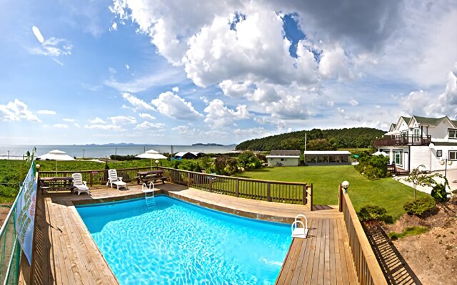 Ganghwa Golden Sunset Pension