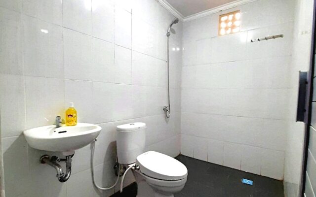 Safe House Bed and Breakfast - Hostel - Adults Ony