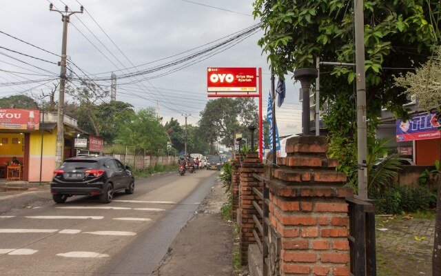 OYO 645 Griya Mas Syariah