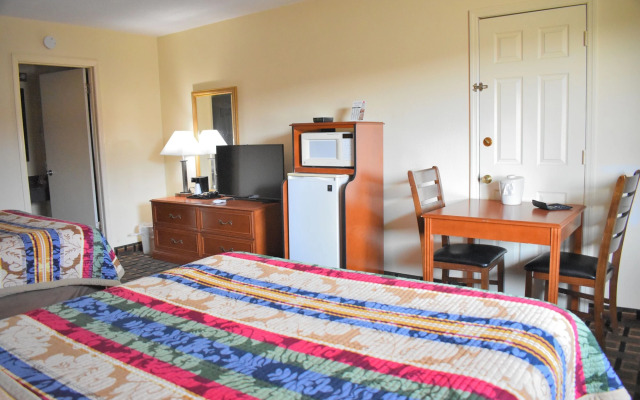 Great Lakes Inn and Suites