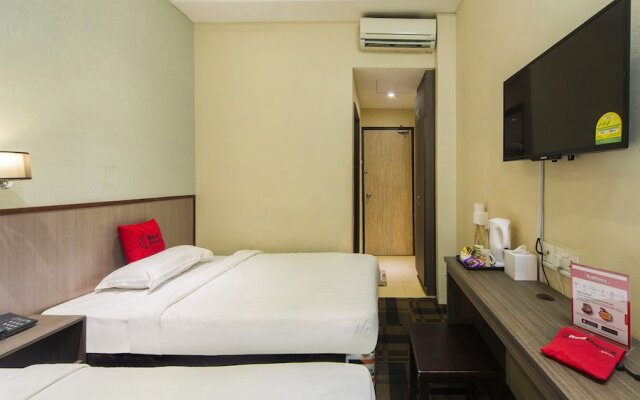 RedDoorz Plus near Lavender Street