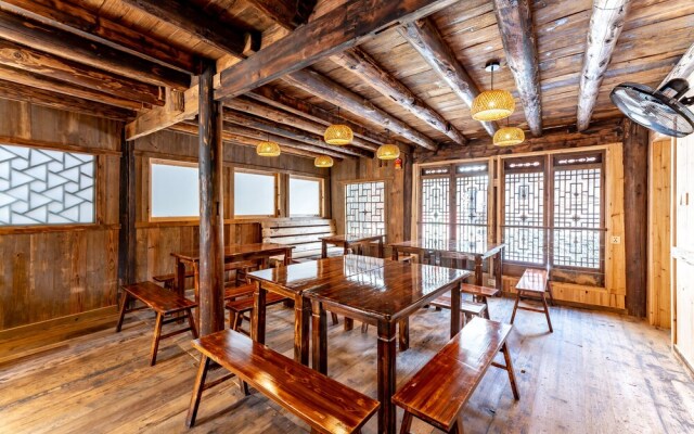 Lost World Sanjiang Guest House