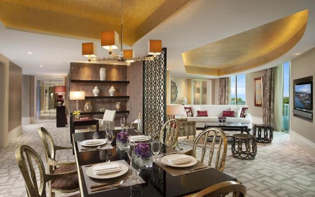 Resorts World Sentosa - Hotel Michael