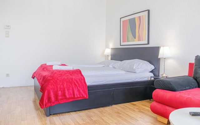 Stylish 2BR Apartment Long Stay for 5
