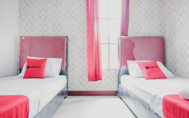 JRP Guesthouse by RedDoorz