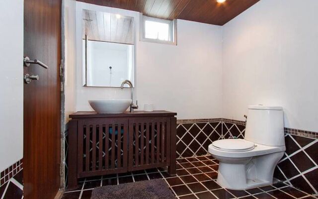 Jomtien Waree 9 with 6 bedrooms