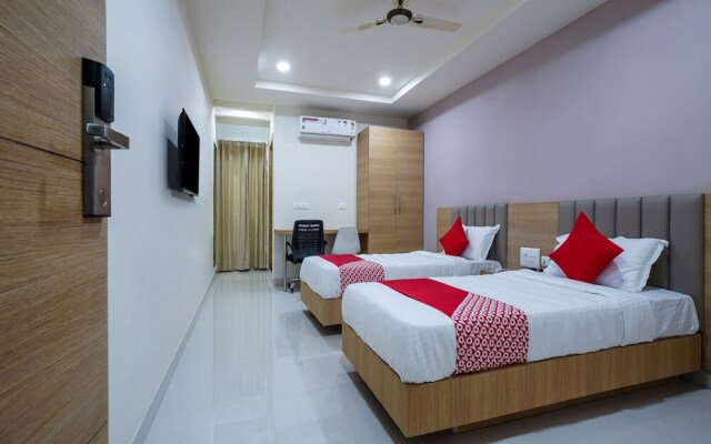 OYO 14745 Veeraj Suites