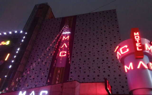 Mac Hotel