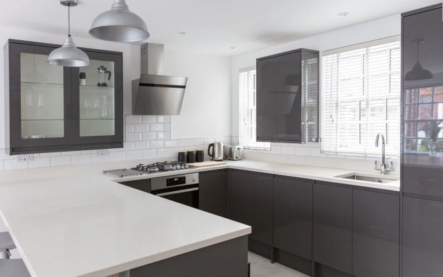 Hampden Apartments - The Louis