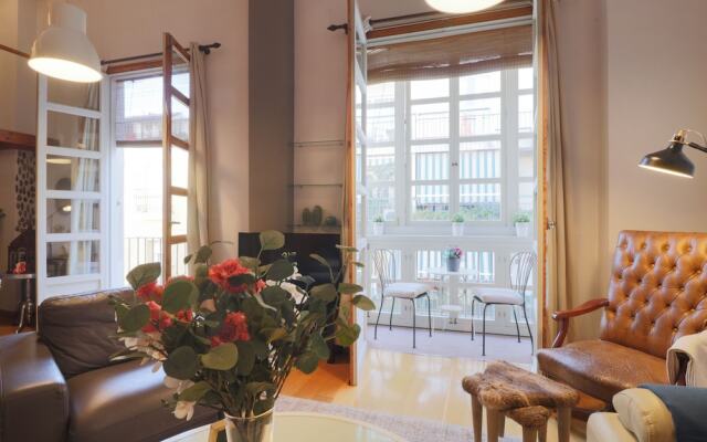 Luxury Duplex In Plaza De La Merced