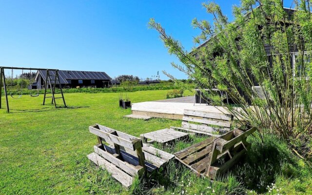 6 Person Holiday Home in Løkken